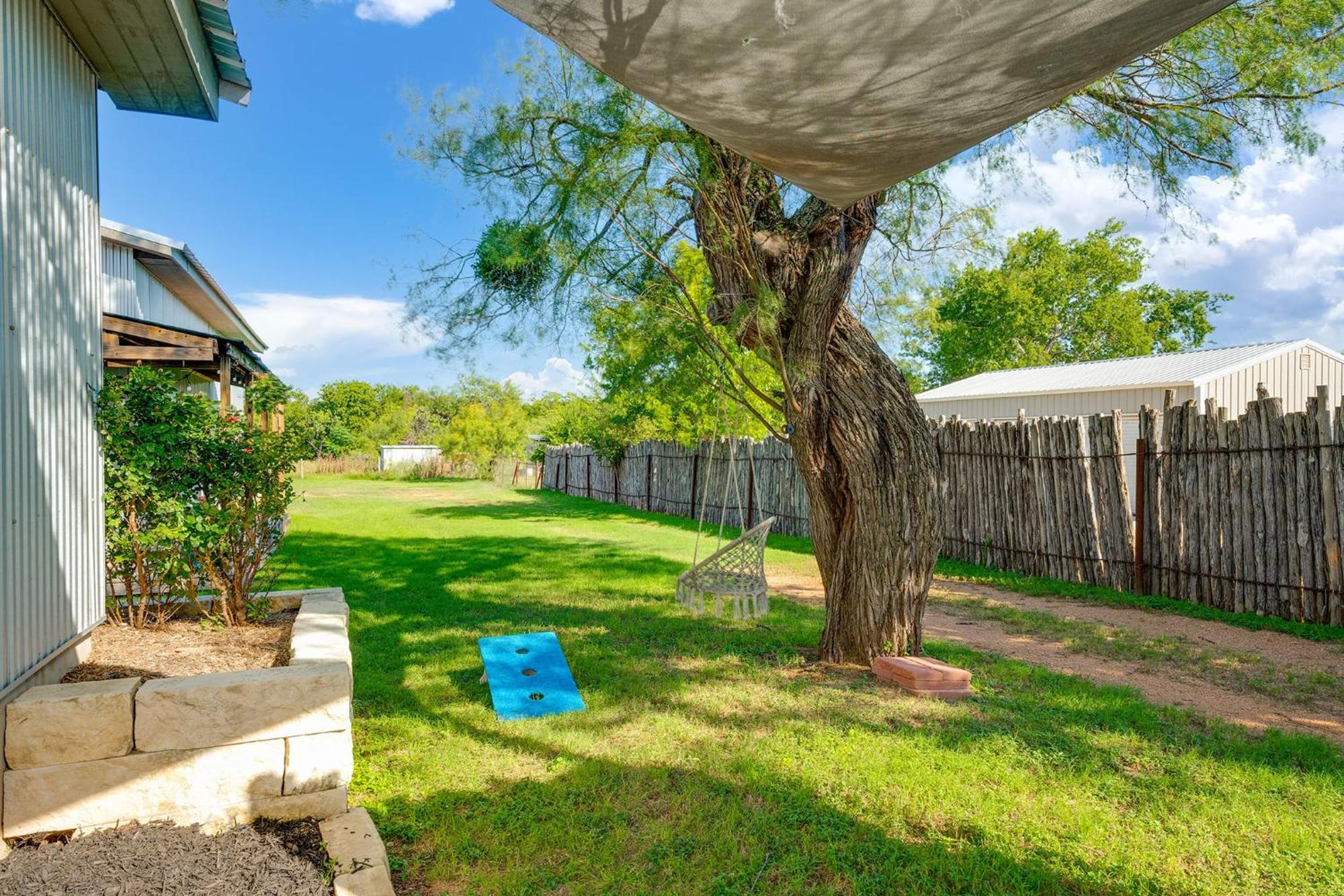 Villa Claret House Full Kitchen And Private Hot Tub Fredericksburg Exterior foto
