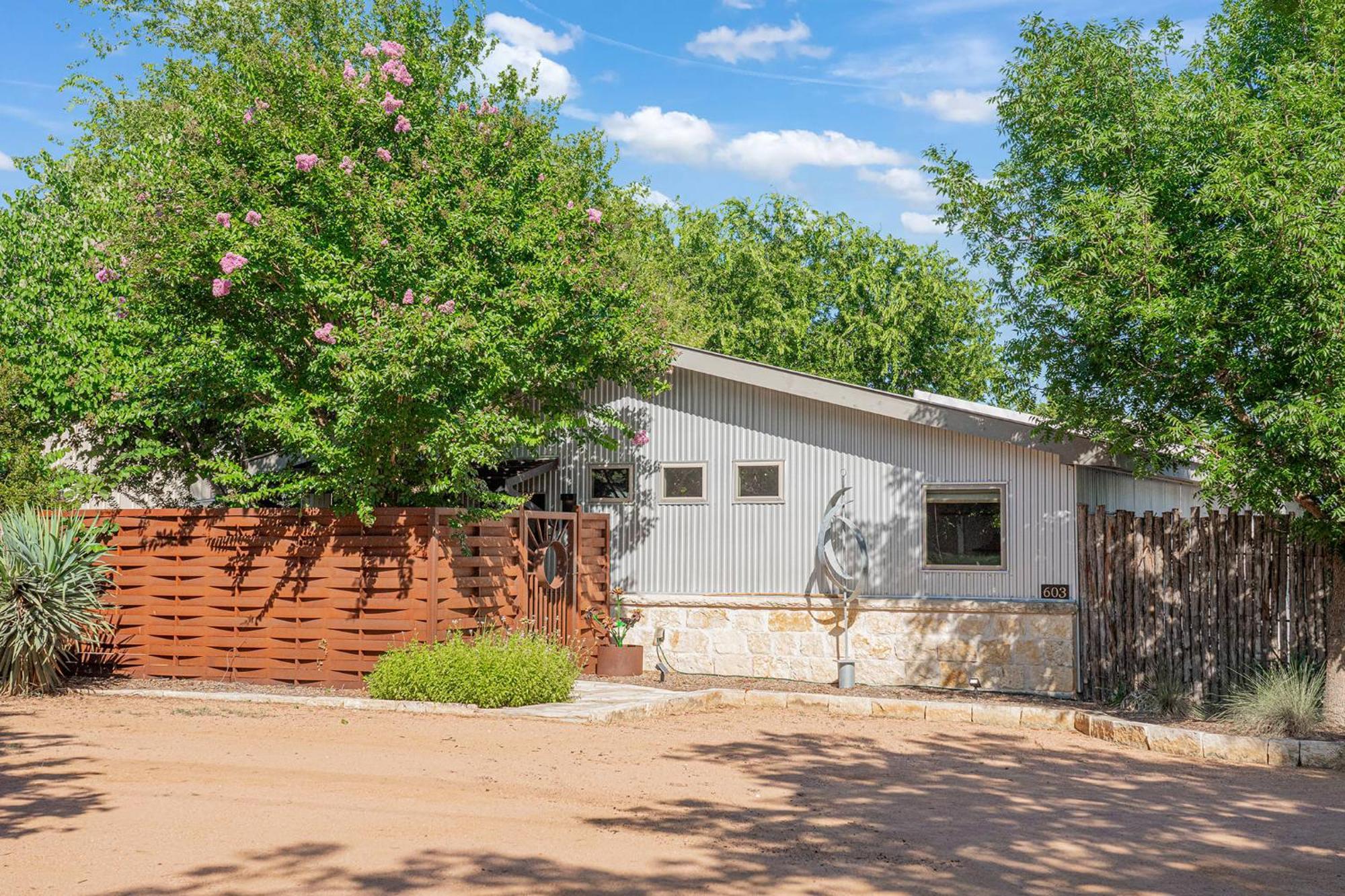 Villa Claret House Full Kitchen And Private Hot Tub Fredericksburg Exterior foto